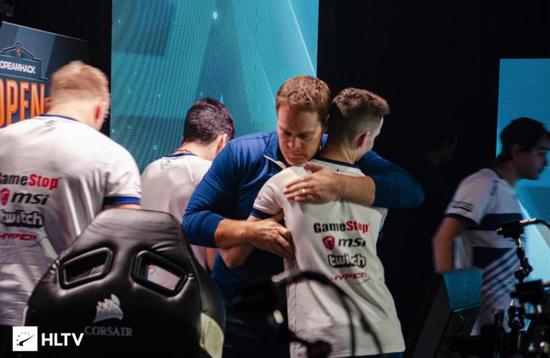 s1mple在短时间内狂战DOTA2天梯段位提升至统帅3